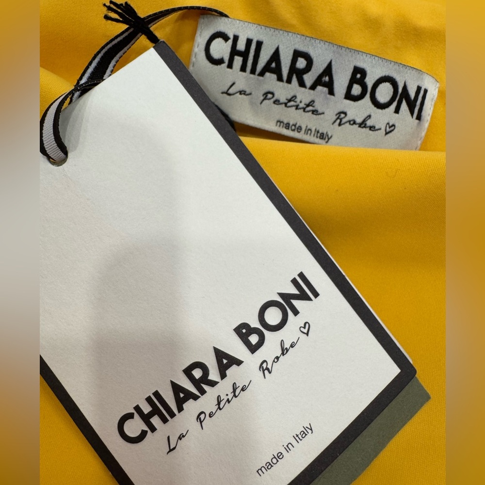 Chiara Boni La Petite Robe
Tradrum Gathered Sheath Dress in Yellow - Picture 9 of 11
